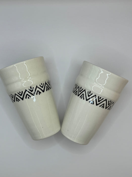 Verre à eau blanc et noir motif graphique