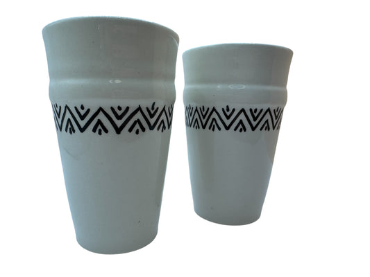 Verre à eau blanc et noir motif graphique