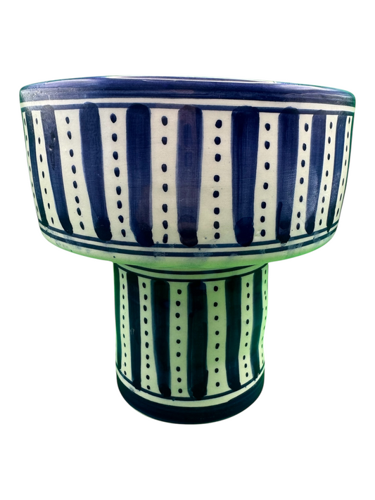 Coupe sur pied présentoir en bleu Majorelle
